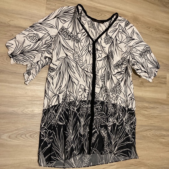 Zara Basics Top - Picture 3 of 7